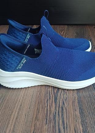 Skechers жіночі кросівки