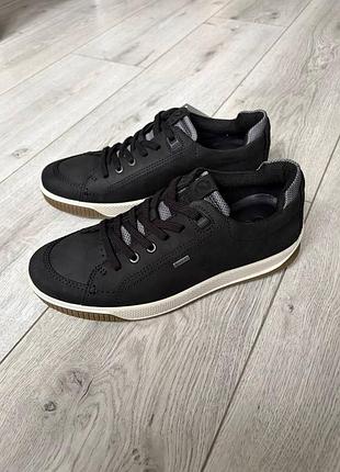 Кроссовки кожаные оригинал ecco byway tred 501824 гг.40