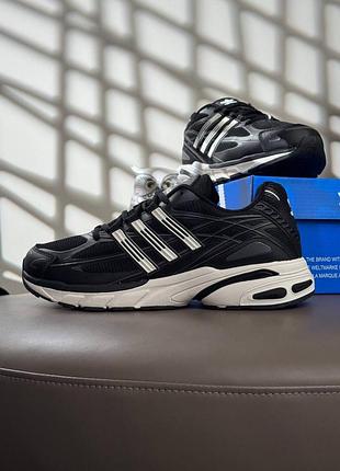 Adidas adistar cushion black white