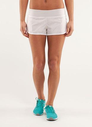 Бігові шорти lululemon run: speed short (petit dot dune / white) — розмір 2.