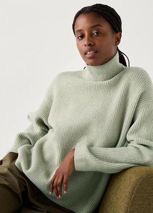 Фісташковий светр uniqlo
