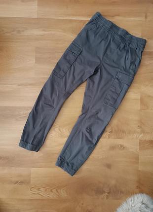 Практичные котоновые мужские брюки - джоггеры h&amp;m, размер s/m.