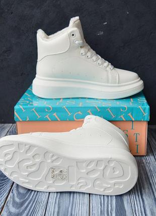Stilli white 38 4
