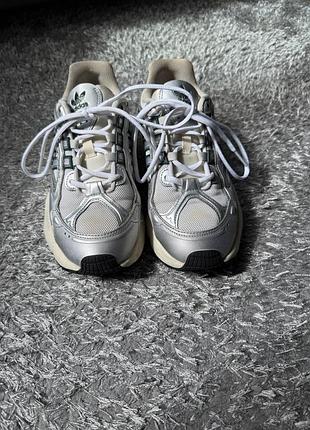 Кросівки adidas ozmillen