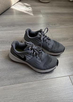 Кросівки nike 37 розмір