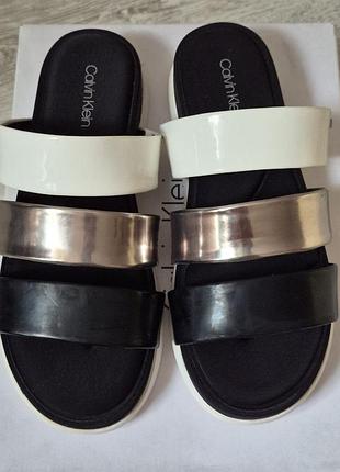Босоножки женские calvin klein черные, золото, белые. 36 размер