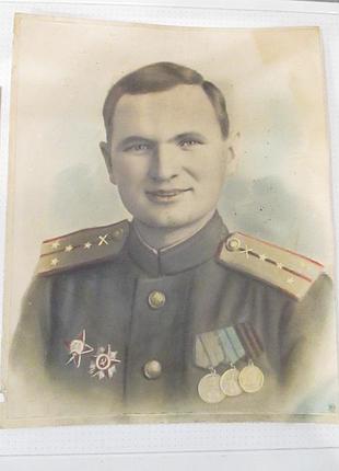 Старе художнє кольорове фото військового