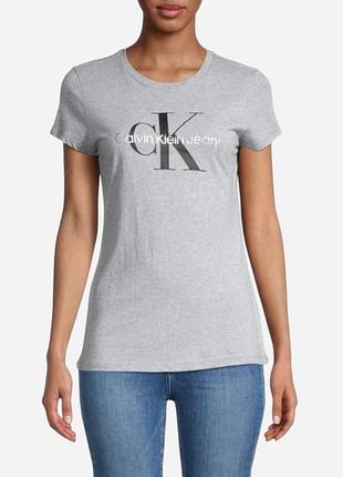 Сіра жіноча футболка calvin klein.