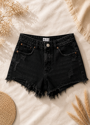 Чорні жіночі шорти zara короткі базові стильні літні casual