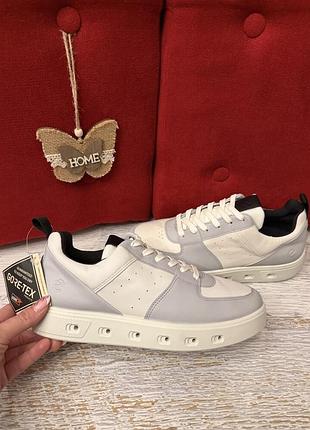 Шкіряні фірмові кросівки ecco gore-tex 39р.