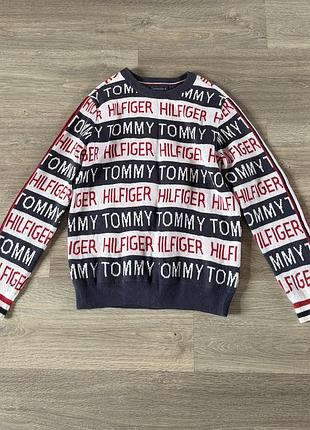 Светр від tommy