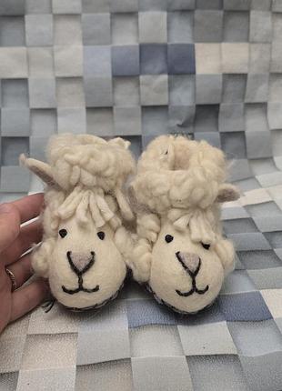 Войлочные тапочки ширины с овцами sew heart felt