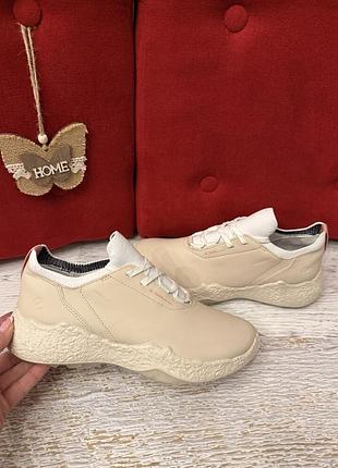 Шкіряні фірмові кросівки ecco waterproof 37р.