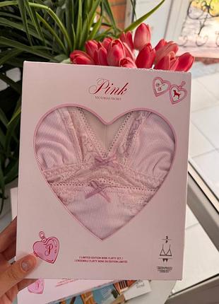 Подарунковий набір pink wink flirty victoria´s secret. цвет: pink tulip forever lace v-day pack