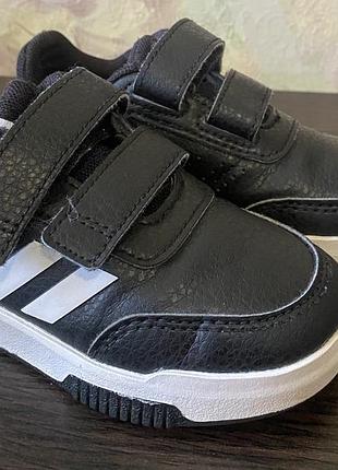 Кросівки adidas