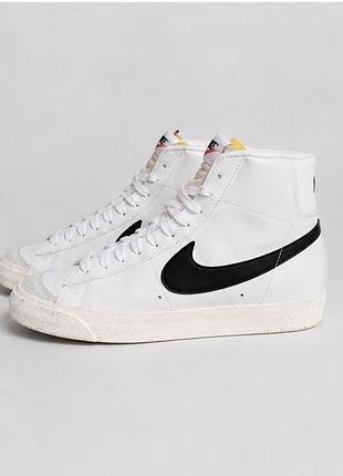 Nike blazer mid білі високі кросівки із замшевим носком
