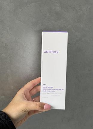 Очищуюча ніжна пінка з нейтральним ph celimax relief madecica ph balancing foam