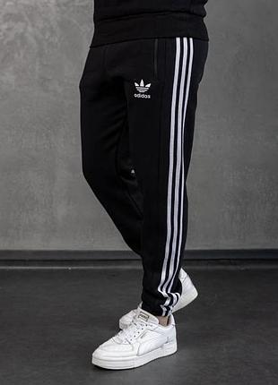 Спортивні штани adidas