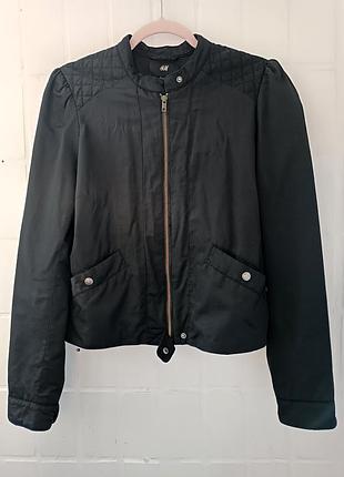 Чорний жіночий бомбер курточка чорного кольору h&m