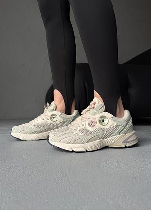 Кроссовки женские adidas astir beige/halo green