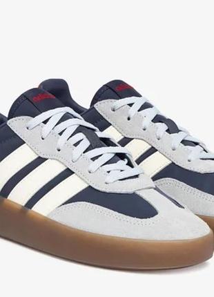Кросівки жіночі adidas оригінальні розмір 40.