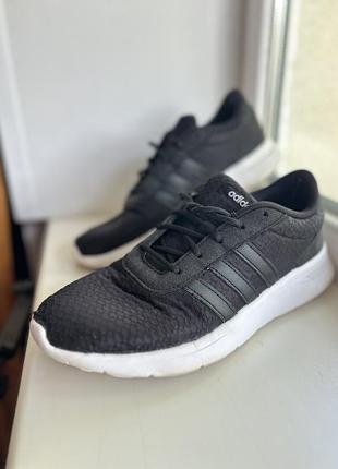 Чорні жіночі кросівки adidas великого розміру