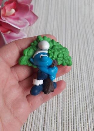 Колекційна фігурка смурфик-лісник з деревом mcdonald's happy meal peyo