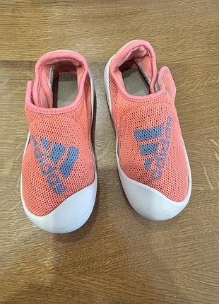 Дитячі босоніжки adidas
