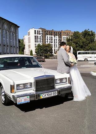 Linkoln tawn car 1988 прокат авто на торжественности. 3