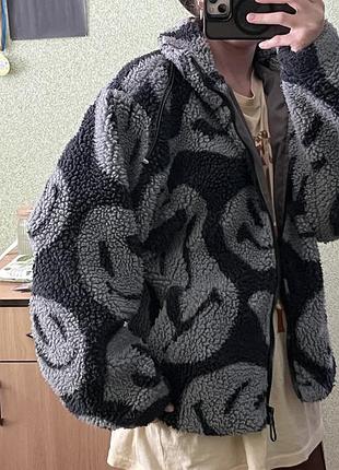 Осіння жіноча курточка зі штучного хутра