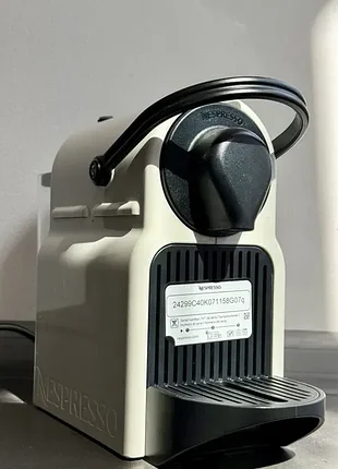 Капсульная кофеварка krups nespresso inissia xn1001 white