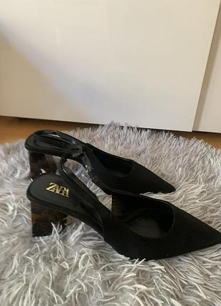 Туфлі босоніжки zara