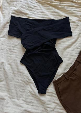 Zara боді чорний з вирізами з спущеними плечима