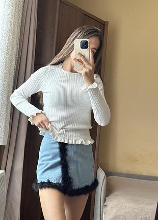 Біла кофта