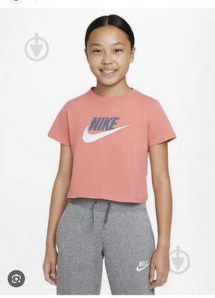 Нова футболка nike