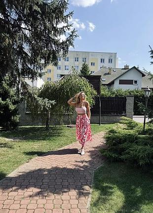 Яскрава літня спідниця