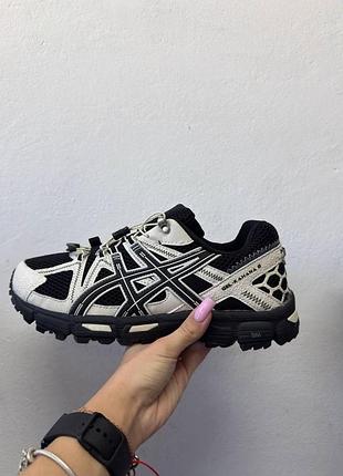Asics gel kahana клей на задній частині