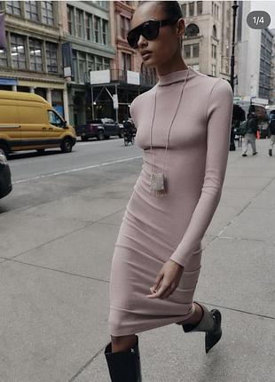 Довга сукня нюдового кольору zara жіноча сукня в рубчик зара на осінь пильно рожева