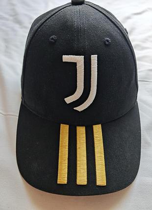 Кепка бейсболка adidas juventus fc 
оригинал one size
