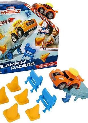 Трюкова машинка little tikes slammin’ racers stunt jump з трампліном, звуки, 3+