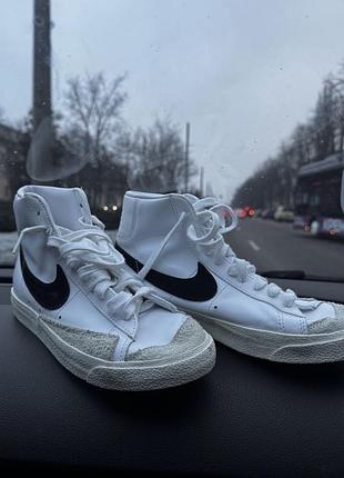 Кросівки жіночі білі nike w blazer mid 77