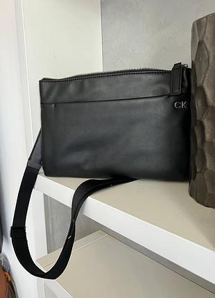 Мужская сумка calvin klein через плечо черная