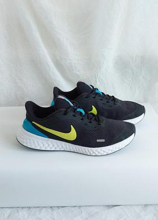 Кроссовки черные цветные nike