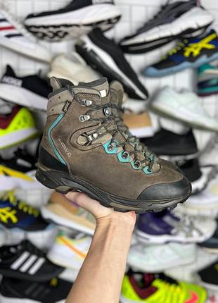 Ботинки lowa gore-tex р(42.5)