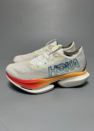 Професійні бігові кросівки з карбоновою пластиною hoka one one cielo x1 (carbon fiber plate) оригінал 1147910 fstc