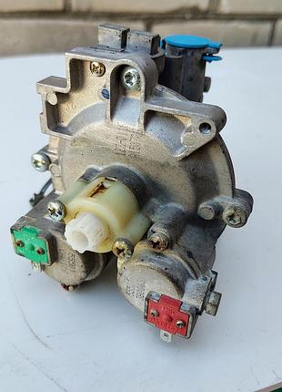 Газовый узел для проточного водонагревателя (газовой колонки) bosch wr13 junkers 87070119760