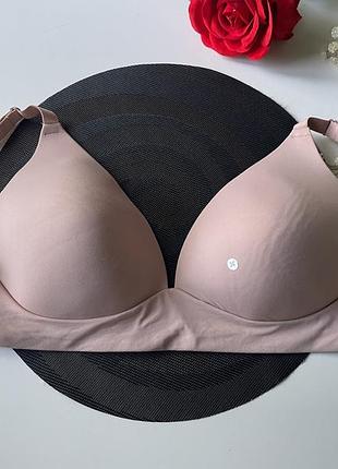 Дуже зручний мʼякий бюст без кісточок на легкому паралоні primark