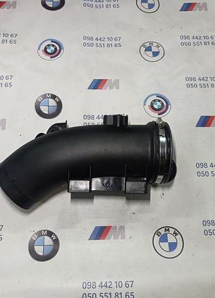 Патрубок корпуса воздушного фильтра 3.0 n55 н55 bmw x5 e70 x6 e71 07-13 бмв 1054695s02, 1056367s01