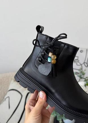 Ботинки для девочек 6