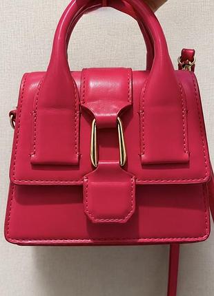 Ярко розовая сумочка  zara